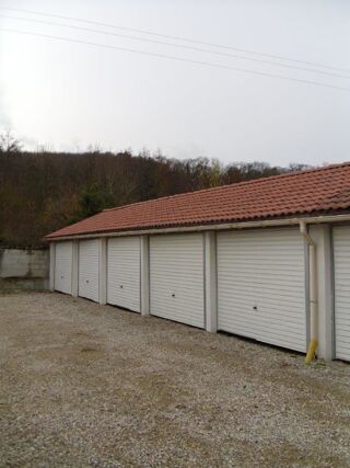  Parking / Garage  louer 12 m Chtonnay