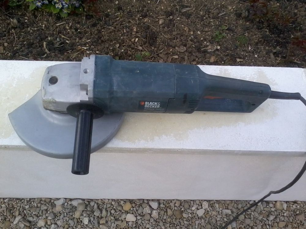 meuleuse tron&ccedil;onneuse 230 mm Bricolage