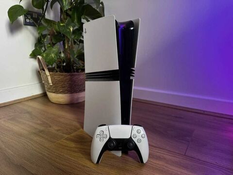 PS5 PRO en . Etat neuf 565 37390 Mettray