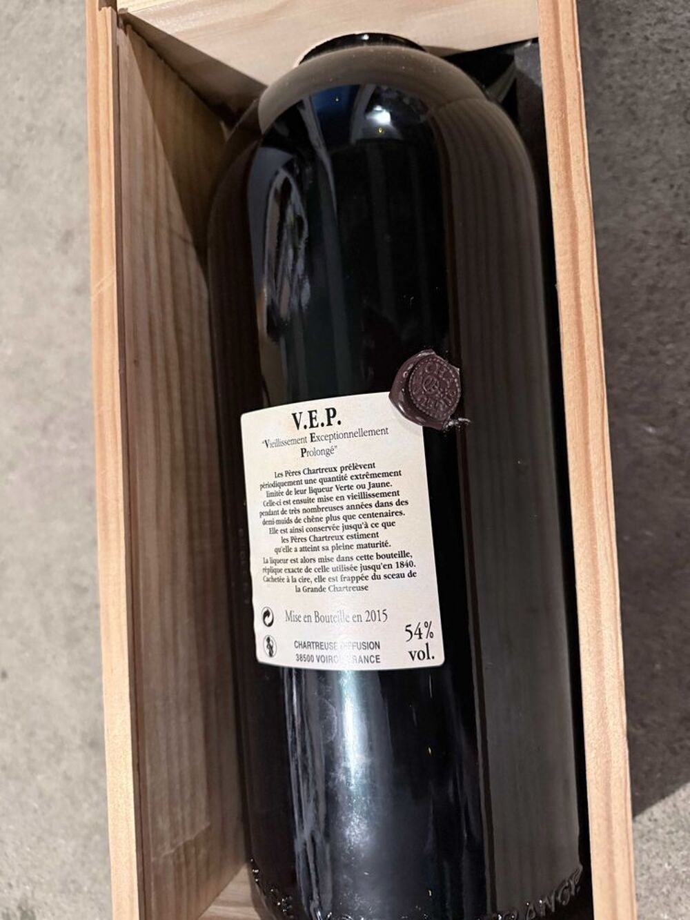 2 bouteilles chartreuses VEP 3litres caisse bois
