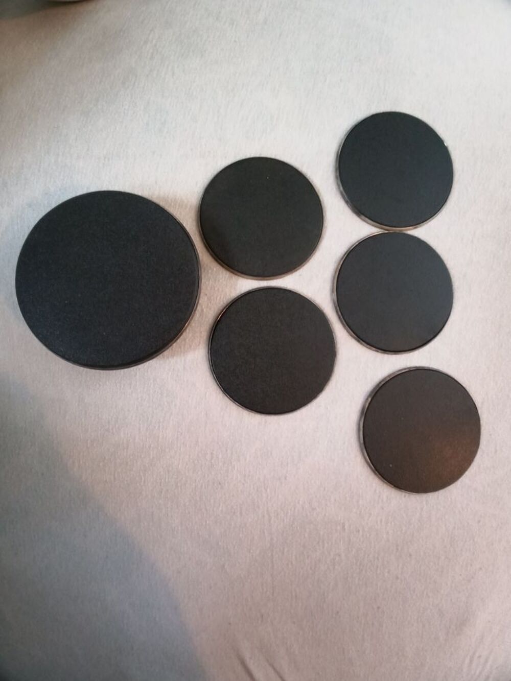 Lot de 5 sous verres et le support Meubles