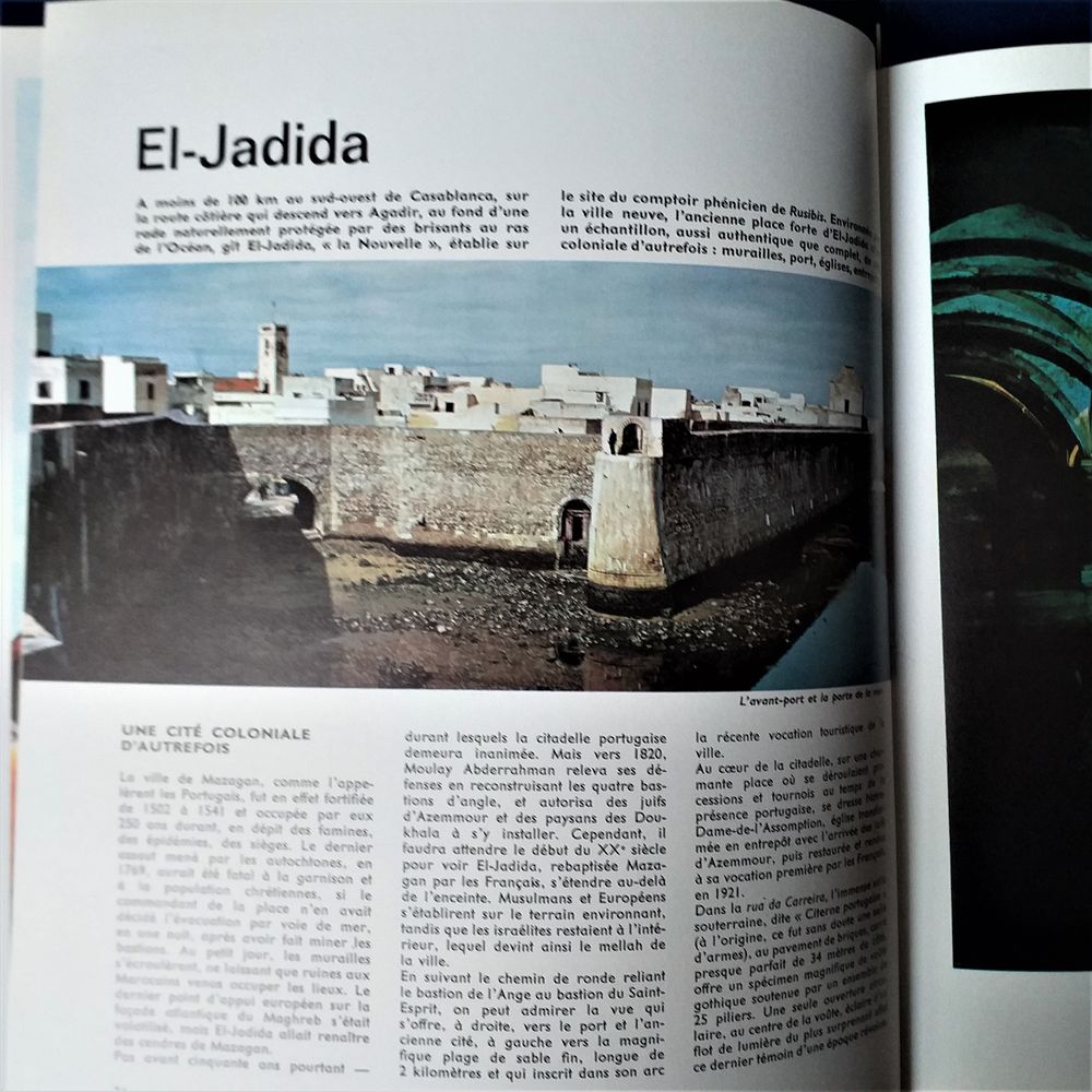  Le MAROC collection "mondes et voyages" Larousse Livres et BD