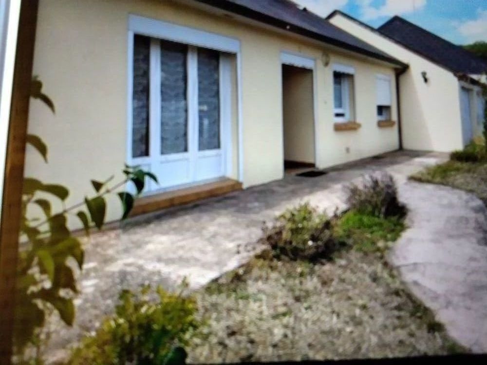 Vente Maison Maison plain pied .avec garage Saint-amand-montrond