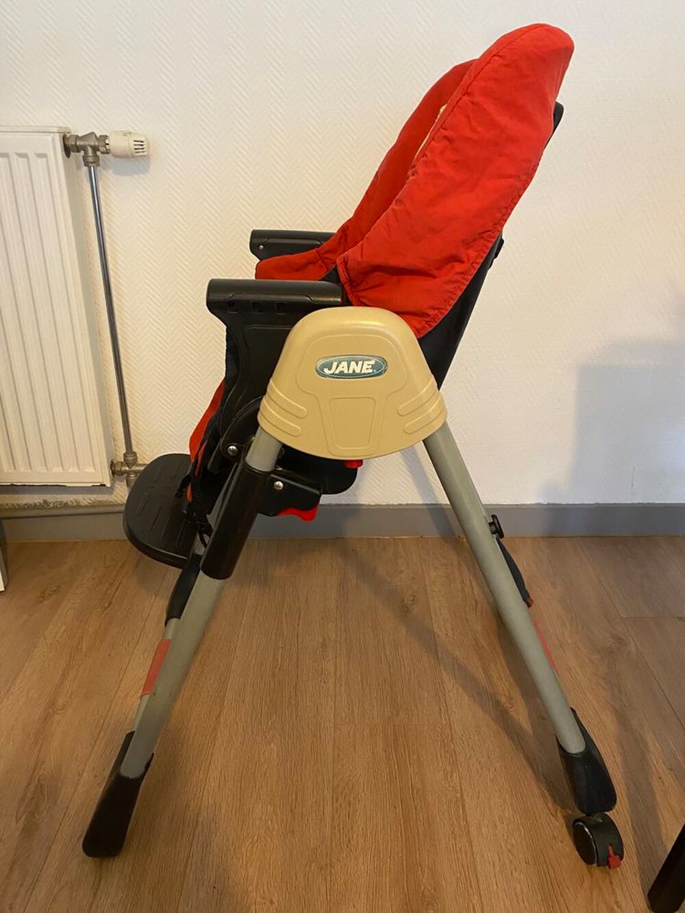chaise haute b&eacute;b&eacute; Puériculture