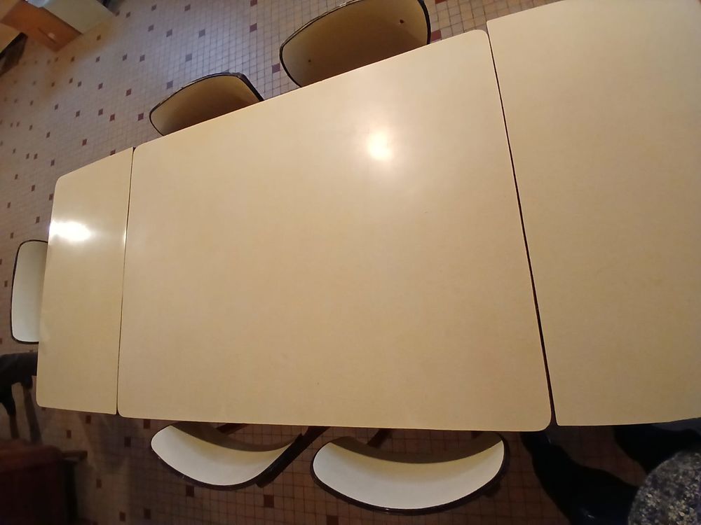 salle &agrave; manger vintage Meubles