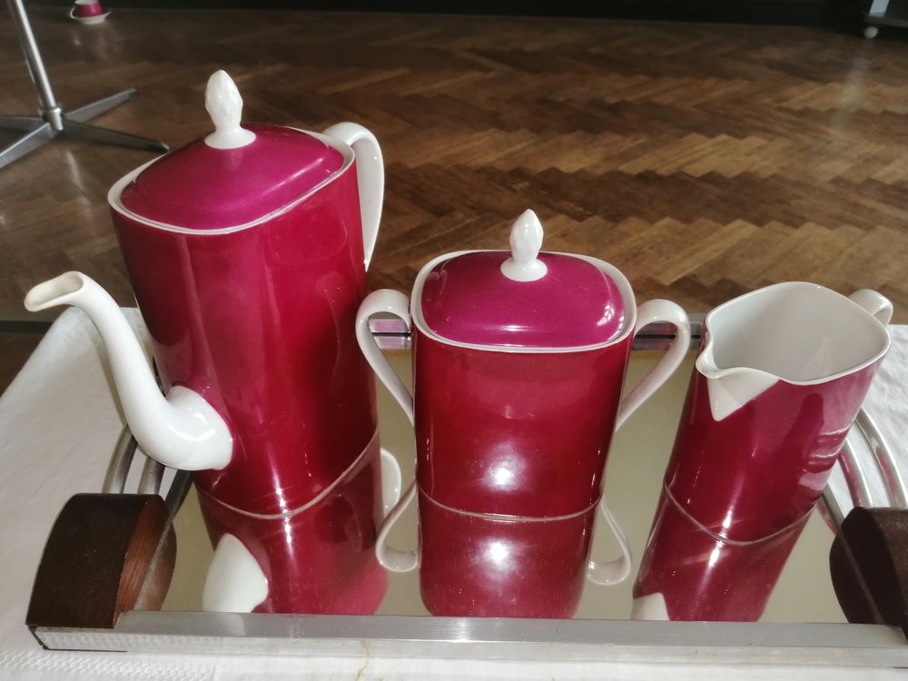Lots de th&eacute;i&egrave;res, sucriers et pots &agrave; lait Décoration