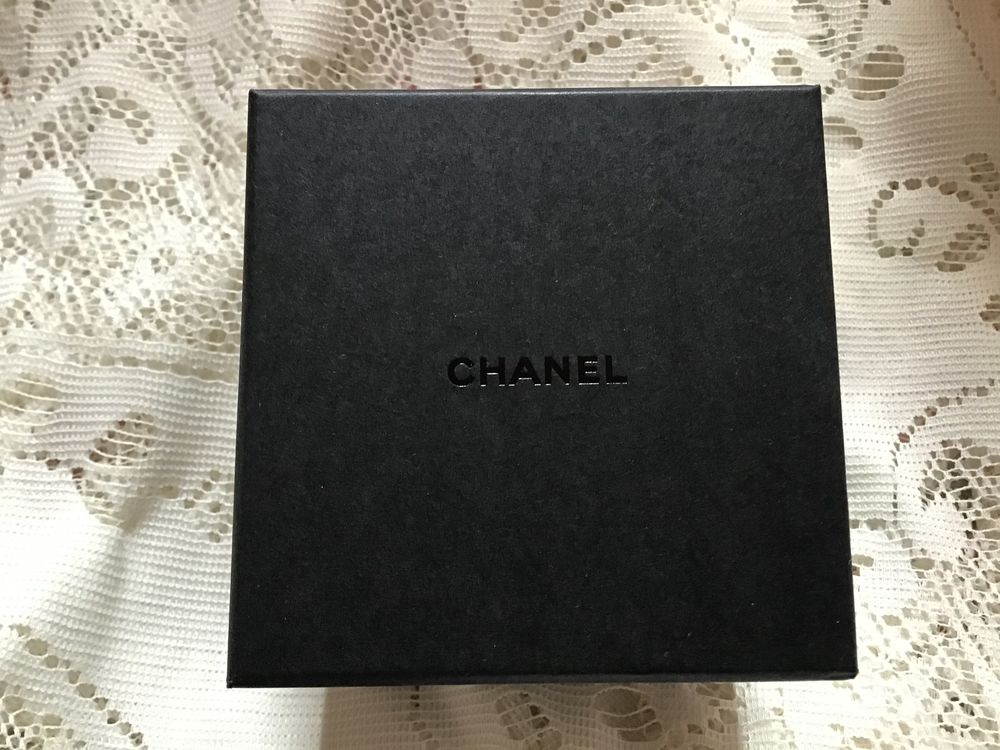 RAVISSANTE BO&Icirc;TE &Agrave; BAGUE CHANEL Bijoux et montres