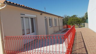  Maison  vendre 8 pices 180 m Saint-michel-le-cloucq