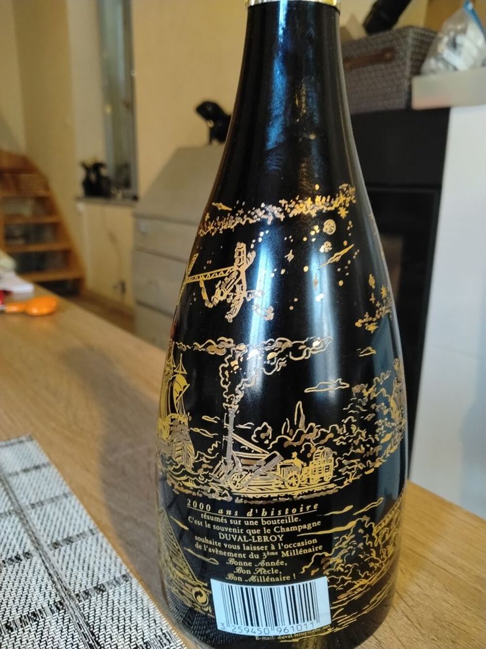 BOUTEILLE DE CHAMPAGNE 