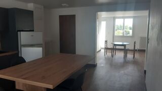  Appartement à louer 4 pièces 136 m²