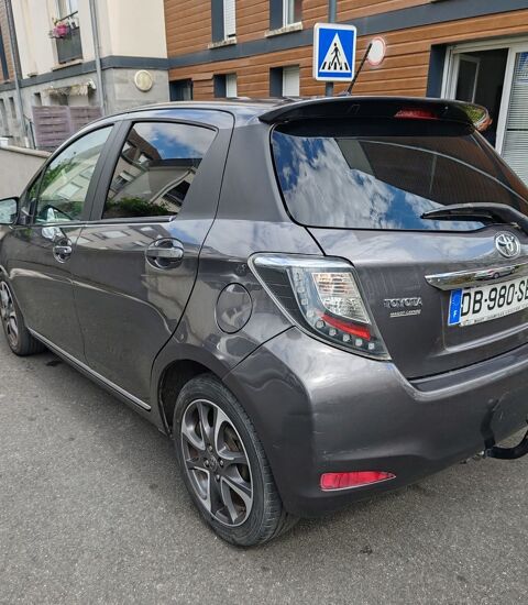 Toyota Yaris 90 D-4D Design 2013 occasion Combs-la-Ville 77380
