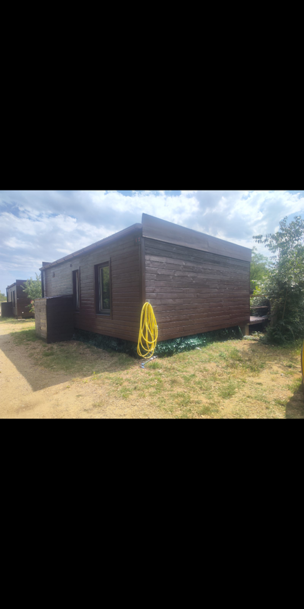 Vente Chalet Agréable chalet situé sur un terrain de camping avec piscine Saint-denis