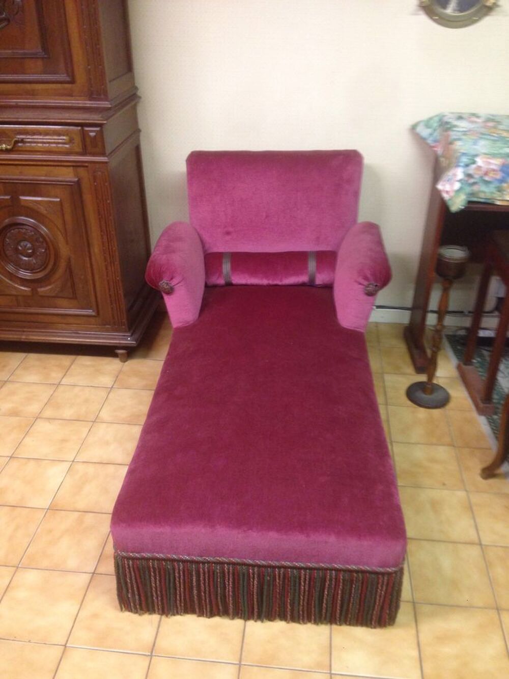 chaise longue ancienne enti&egrave;rement r&eacute;nov&eacute;e longueur 145cm largeur 70cm hauteur dossier 80 cm Meubles