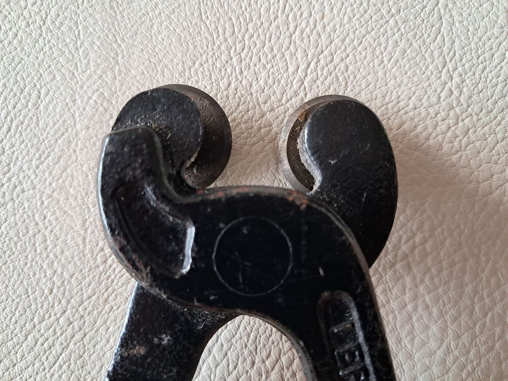 Pince mosa&iuml;que &agrave; molettes de marque leponitt
Bricolage