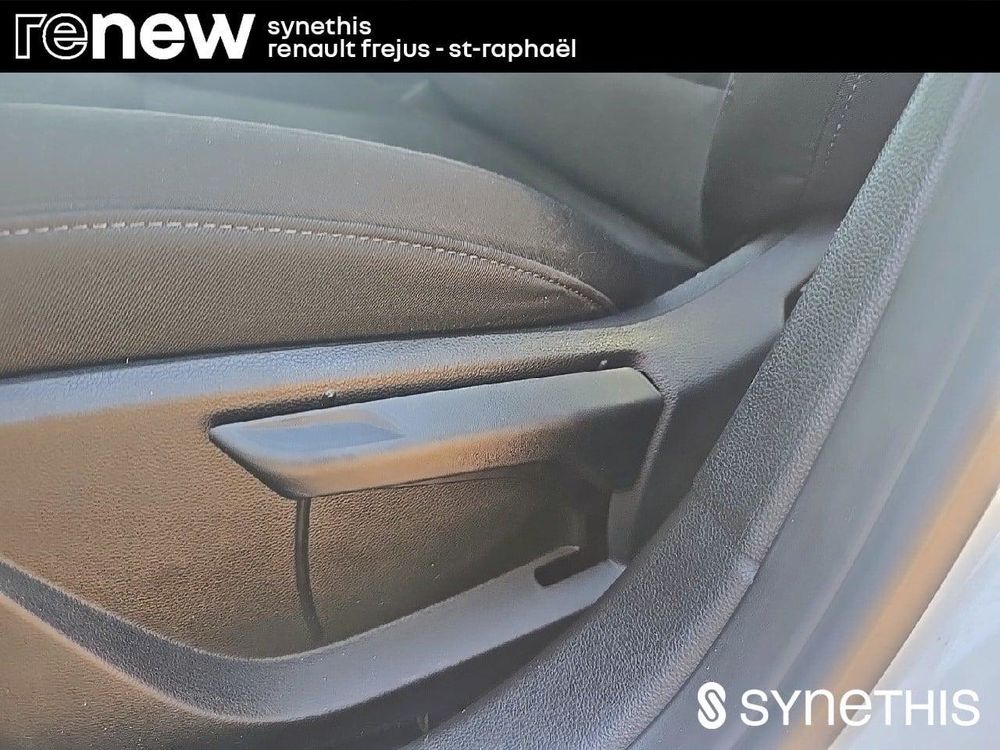 Clio V Clio E-Tech full hybrid 145 Equilibre 2022 occasion 83600 Fr&eacute;jus