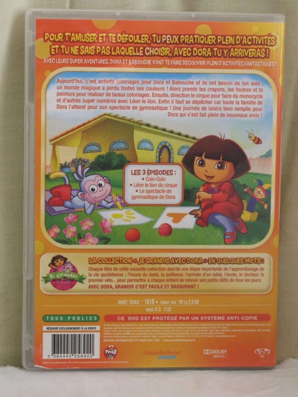 collection Dora jeux d'activit&eacute; avec Dora DVD et blu-ray