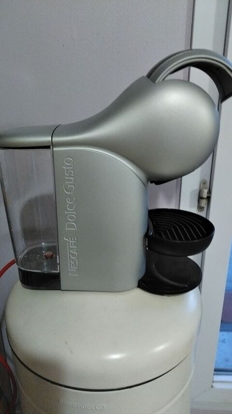 machine  caf Dolce Gusto 35 Colomiers (31)