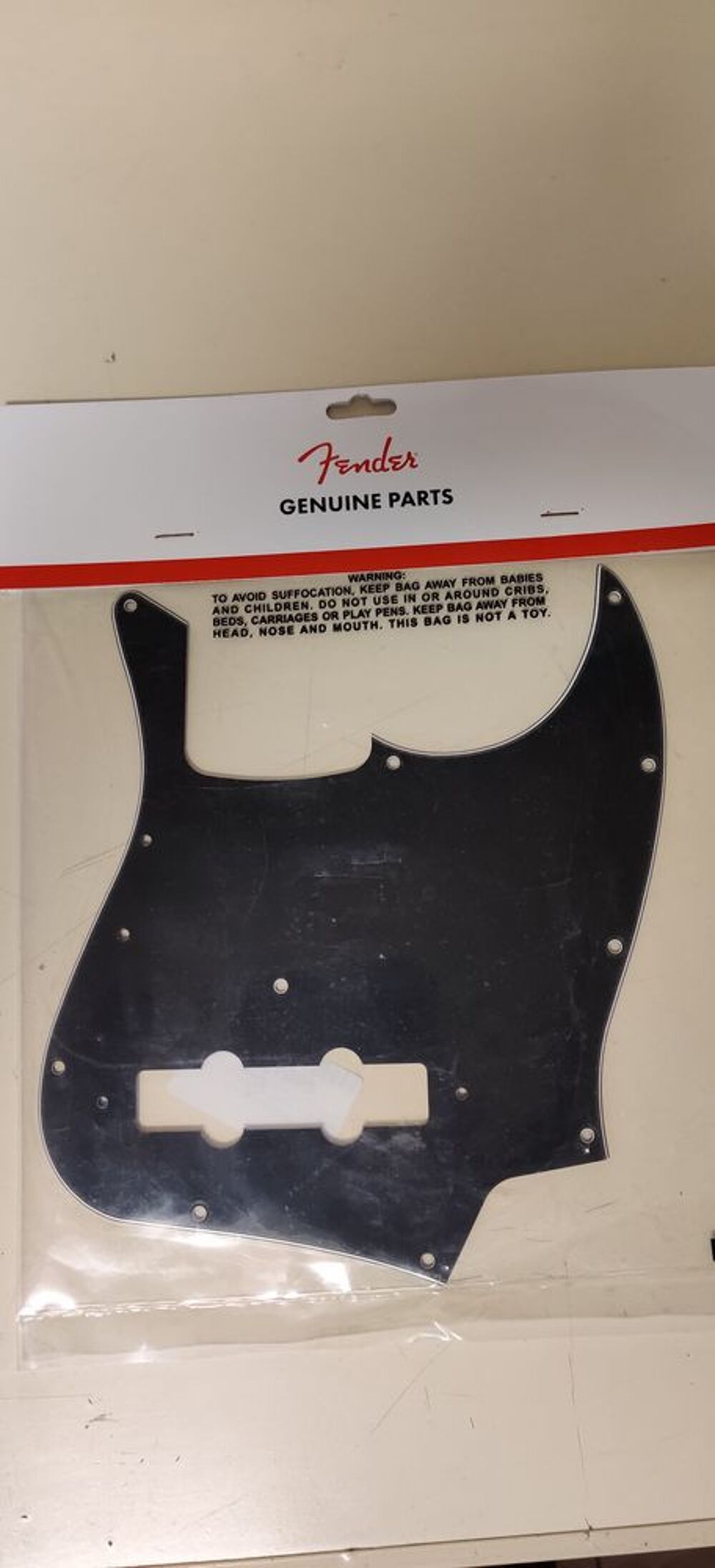 Pickguard FENDER pour basse &eacute;lectrique 4 cordes Instruments de musique