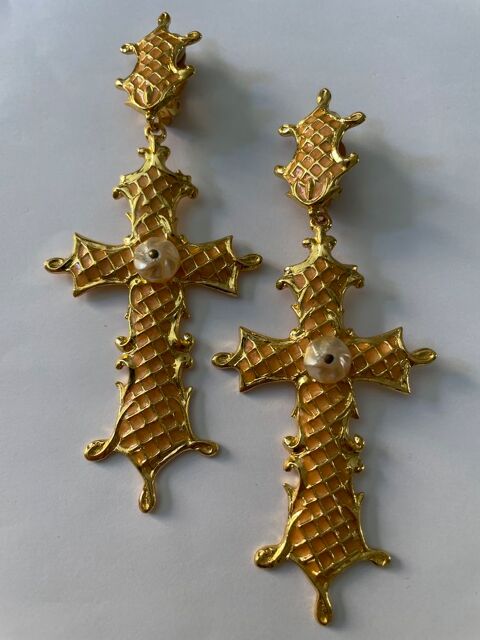 BO Clip croisillons email rose nacré pendant croix +perle CL 370 Vigneux-sur-Seine (91)