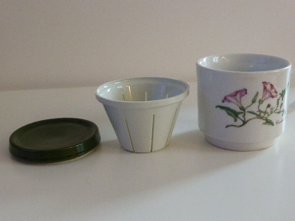 Tisani&egrave;re en porcelaine de Bavi&egrave;re Seltmann Weiden Motif Lis Cuisine