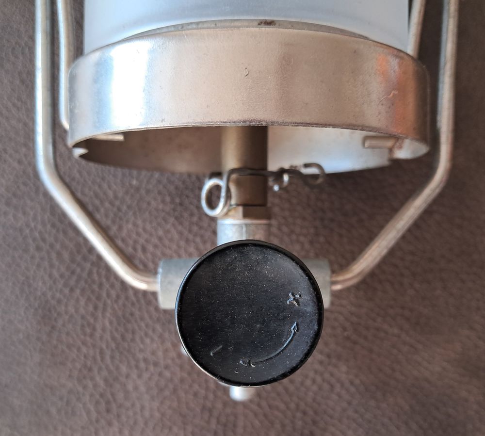 lampe camping gaz lumogaz fixation &agrave; pas de vis 
Sports
