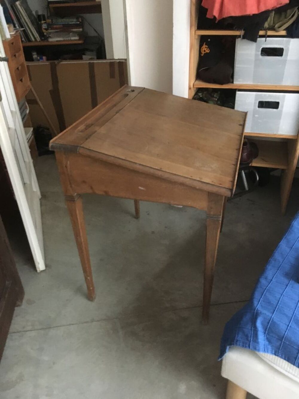 bureau de clerc de notaire Meubles