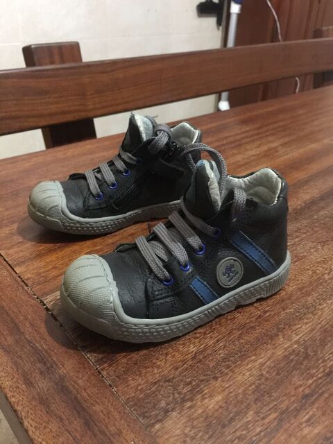 Basket enfant garon  lacets avec fermeture clair 5 Saleilles (66)
