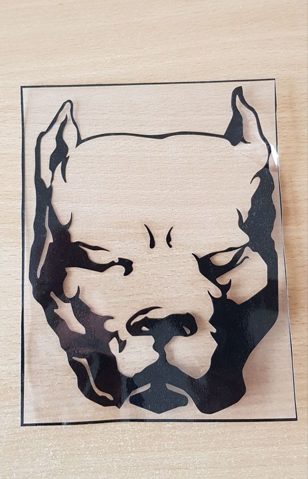 autocollant sticker
t&ecirc;te de pitbull
couleur noir
19x14,5 cm Décoration