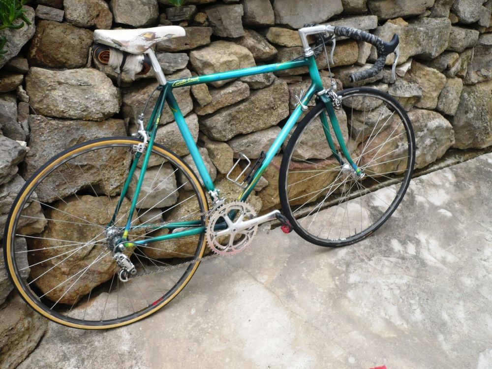 V&eacute;lo de route comp&eacute;tition Vélos