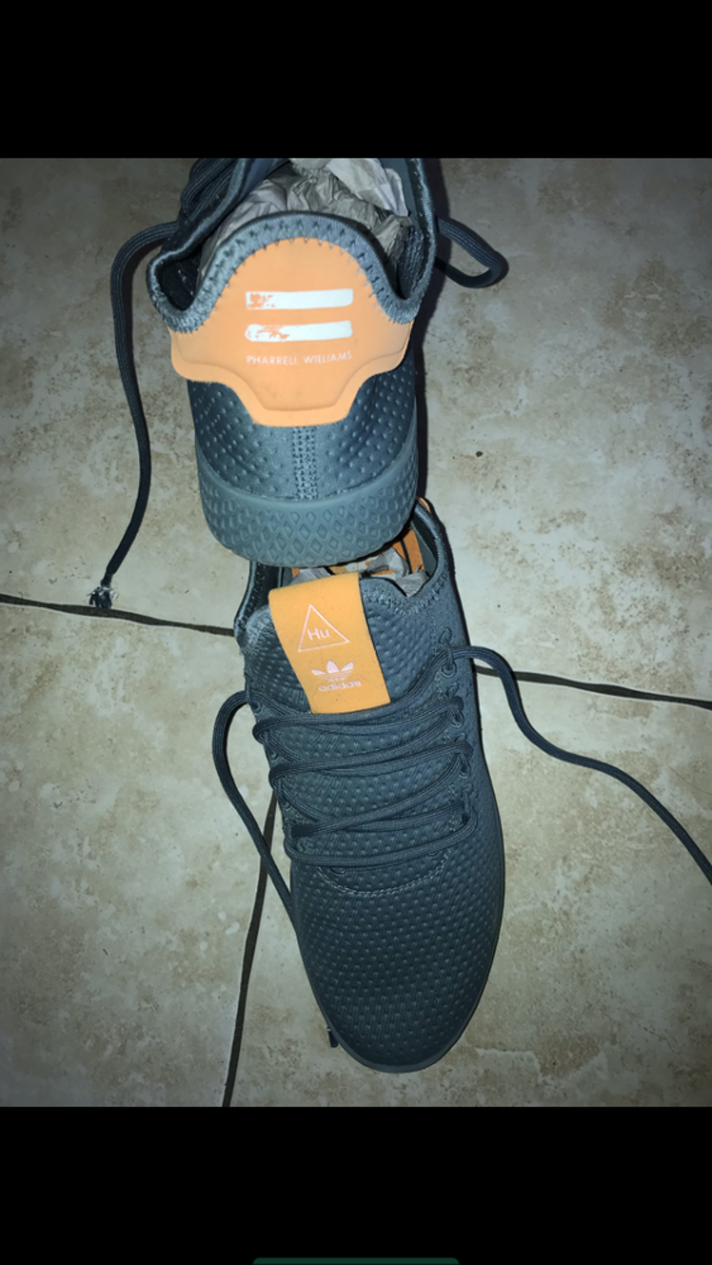 paire Adidas HU PHARRELL WILLIAMS Chaussures
