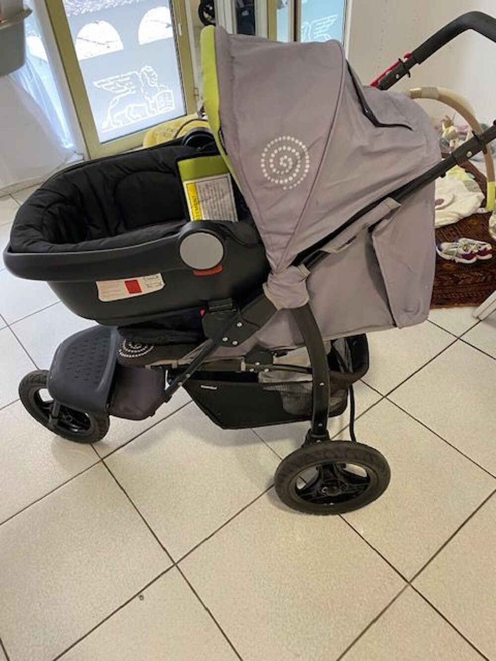 Nacelle, lit auto, base isofix &agrave; Montauban Pu�riculture