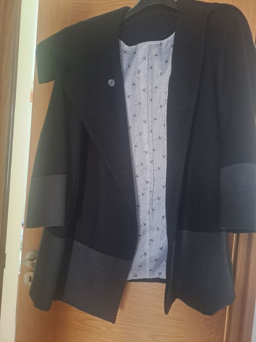 MANTEAU 2 couleurs (noir et gris) Vtements