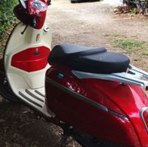 VESPA 2023 occasion 97118 Saint-Fran&ccedil;ois