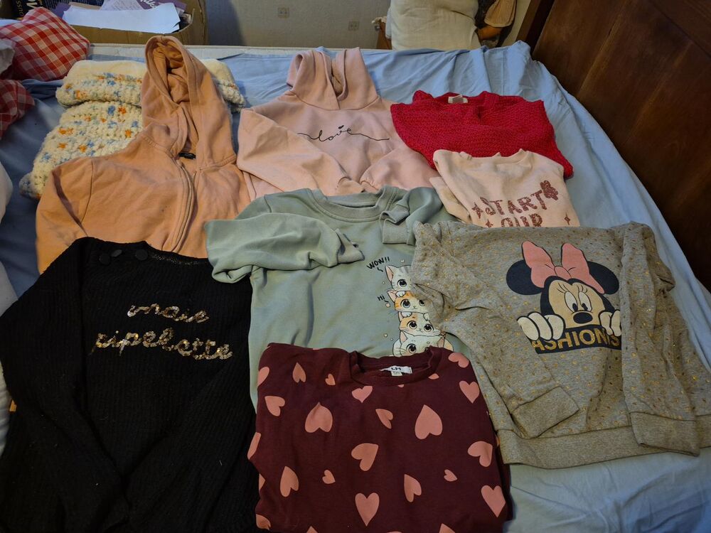 Gros lot de v&ecirc;tements fille 8 ans toutes saisons Vêtements enfants