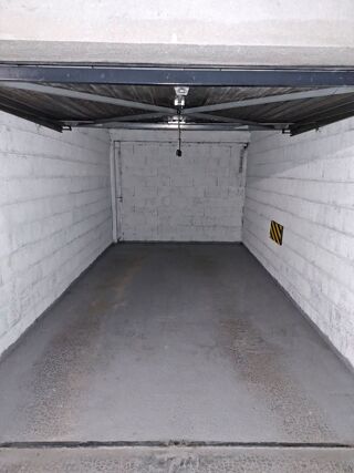  Parking / Garage à louer 15 m² Pantin