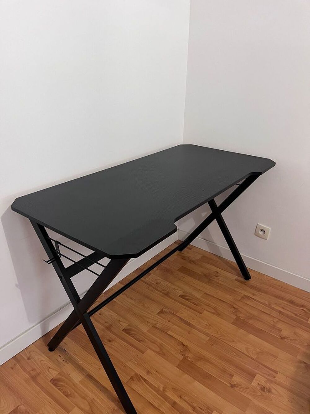  lot matelas sommier tapisse 140x190 commode penderie bureau Meubles