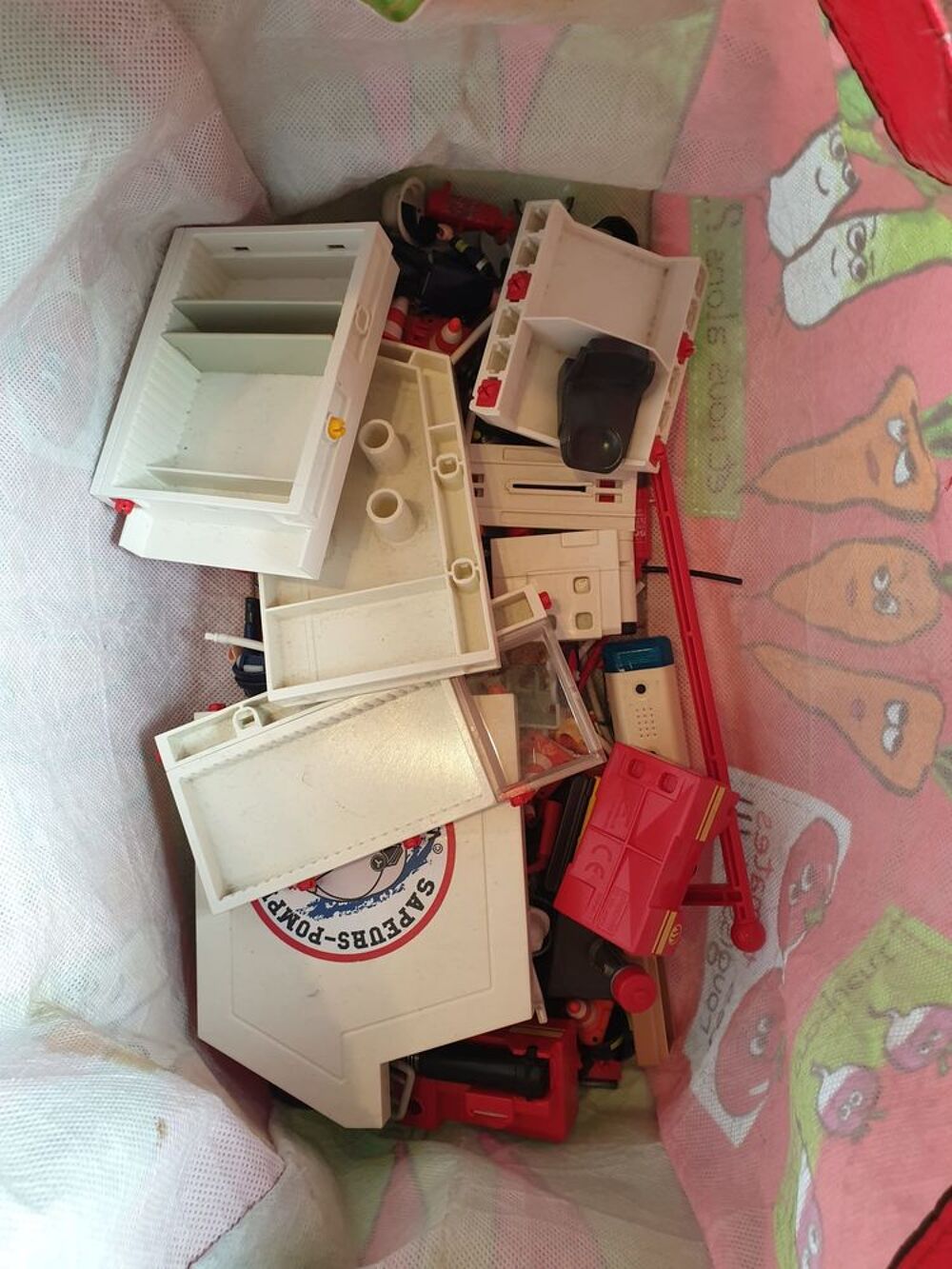 tr&egrave;s gros lot de Playmobil en vrac (environ 60 kg). Jeux / jouets