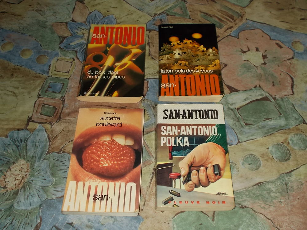 SAN ANTONIO Livres et BD