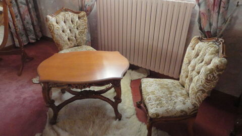table basse de salon et ses deux fauteuils 100 Les Avenières (38)