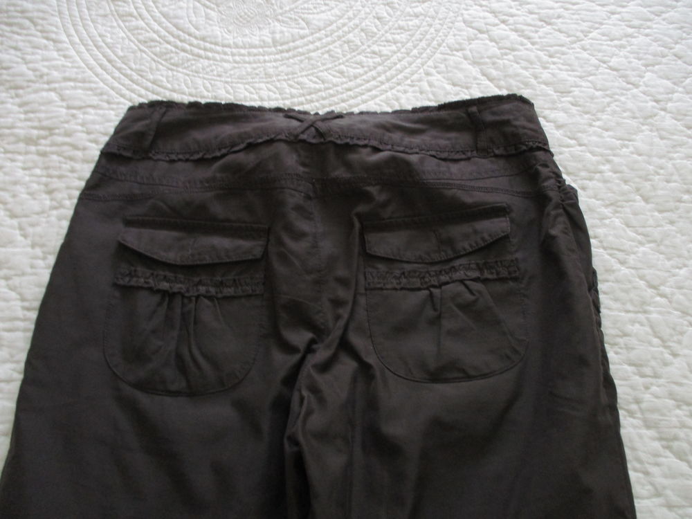 Pantalon printemps/&eacute;t&eacute; taille 42/44 Vtements
