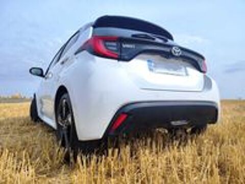 Yaris Hybride 130h Premiere 2024 occasion 14000 Caen