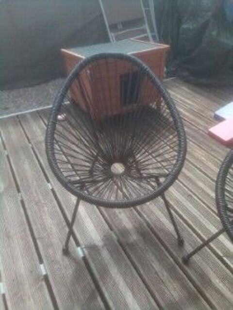 2 FAUTEUILS  NOIRS  ENFANTS Rives (38)