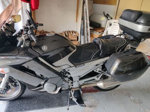 Moto YAMAHA 2009 occasion Cavalaire-sur-Mer 83240