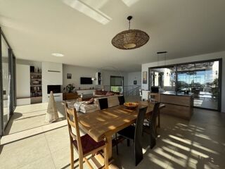  Maison  vendre 9 pices 301 m