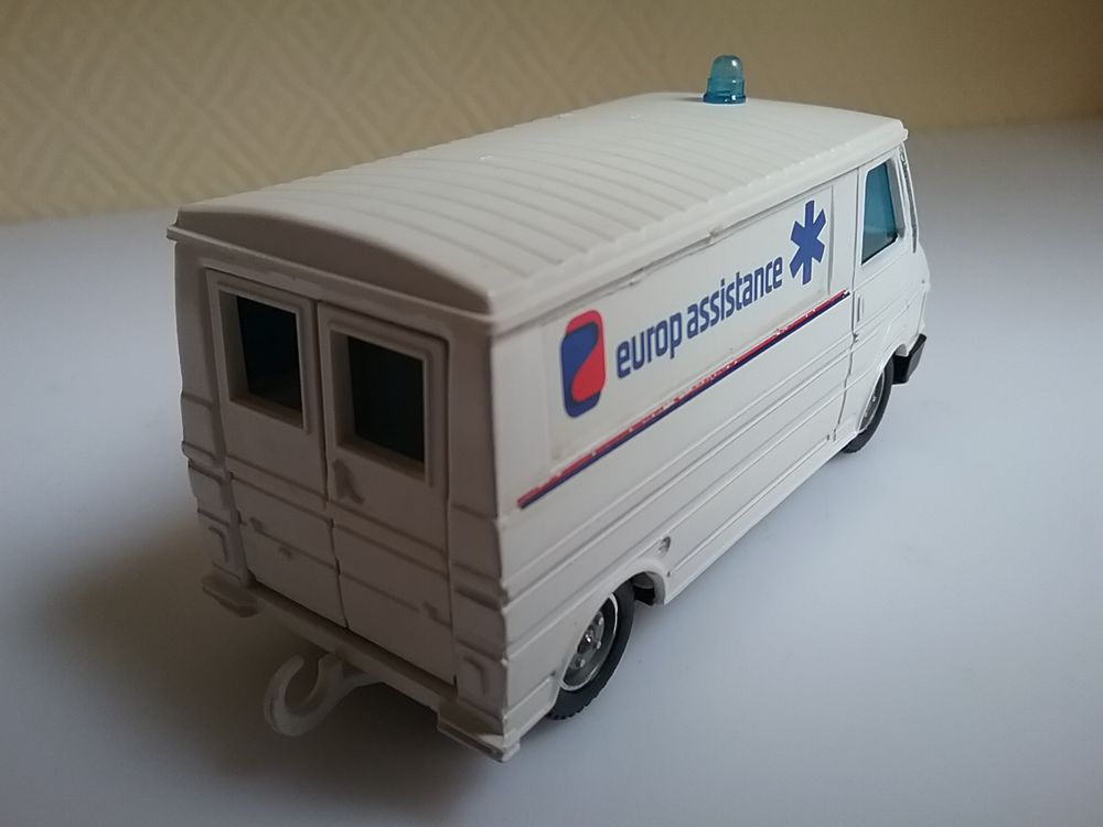 Solido Citro&euml;n C35 ambulance Europ assistance GTi75 Jeux / jouets