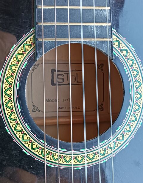 GUITARE CLASSIQUE *STOL*, MODEL 5107, MADE IN P.R.C. 60 Fontaine-lès-Dijon (21)