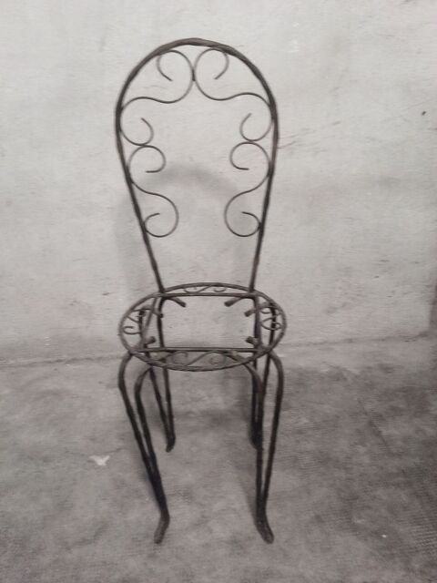 Porte plante chaise fer forgé 10 Toul (54)