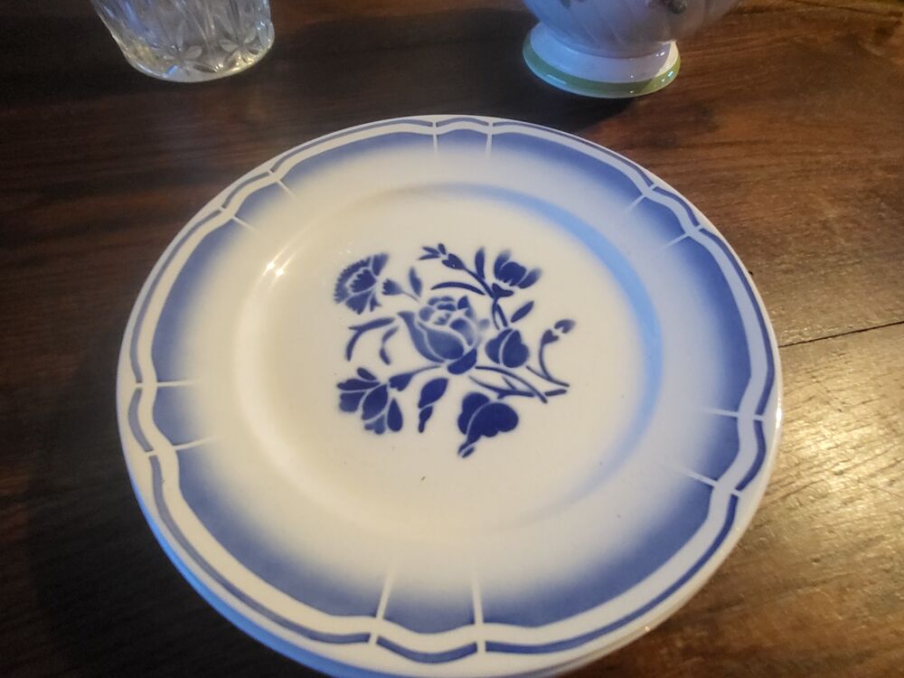 Assiettes plates anciennes ? D&eacute;cor bleu fleuri ? Lot de 5 