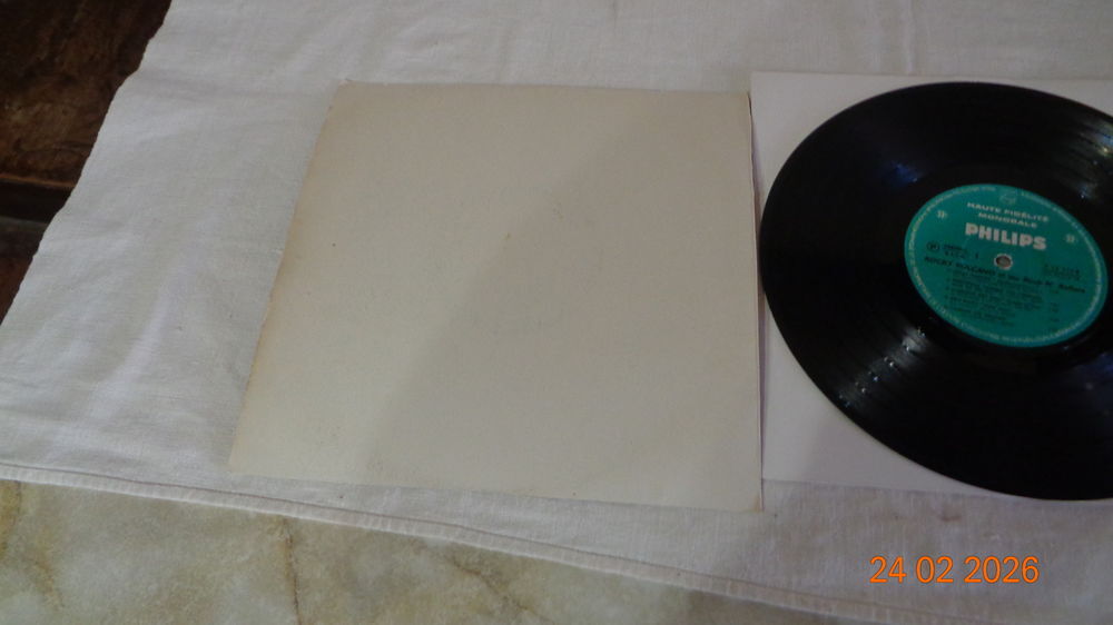 ROCKY VOLCANO VINYLE 25 cm et 45 Tours CD et vinyles