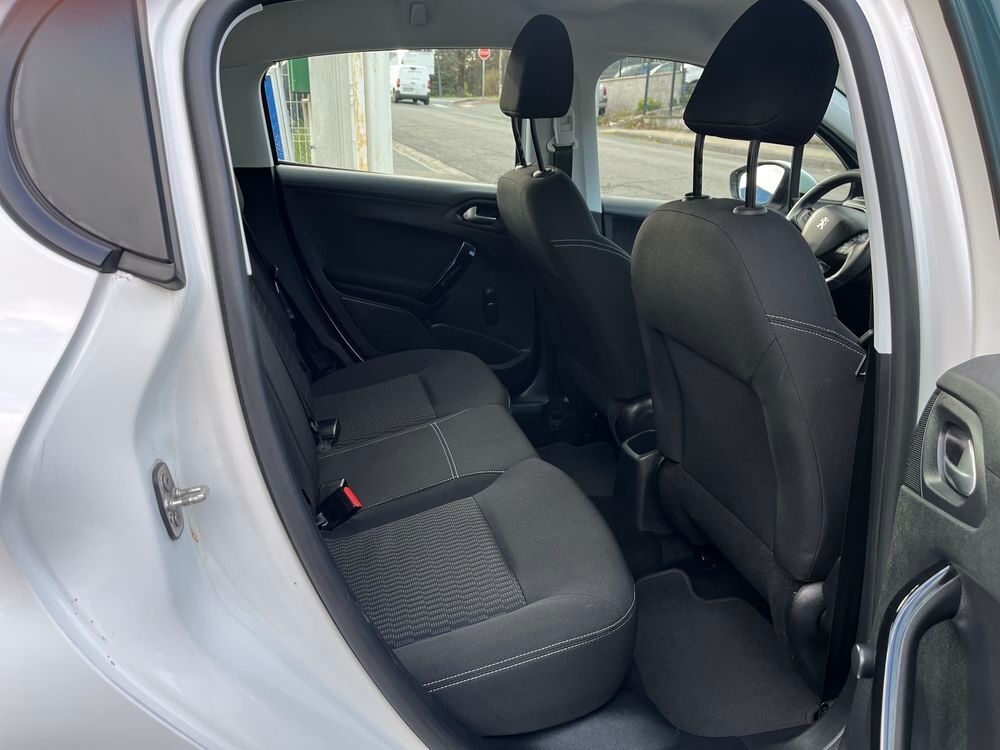 208 1.2 VTI / 82CV 2019 occasion 42700 Firminy